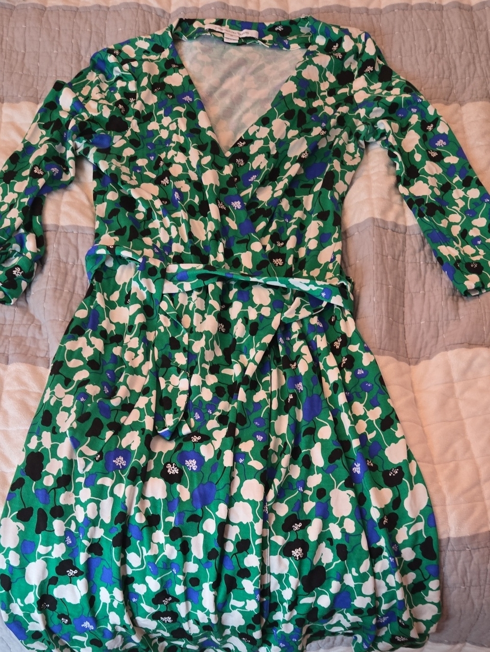 Diane Von Furstenberg Genuine Wrap Dress - Silk Abstract Floral